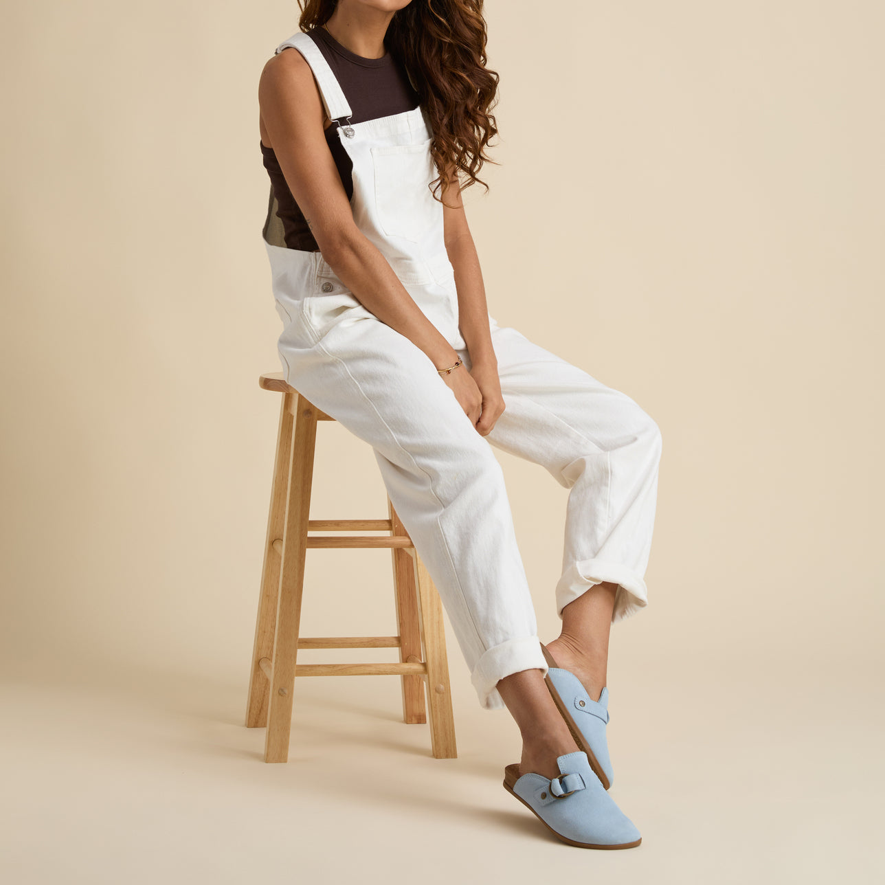 VISTA_SERENITY_DUSTY_BLUE_SUEDE_CJ7069_3384-1333x2000-2082d47_1.jpg
