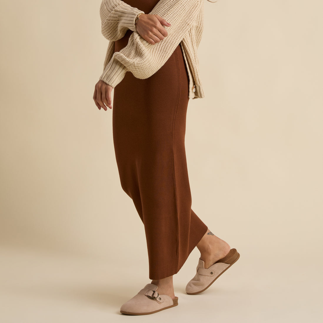 VISTA_SERENITY_OASIS_SUEDE_CJ6704_5454-1333x2000-2082d47_1.jpg
